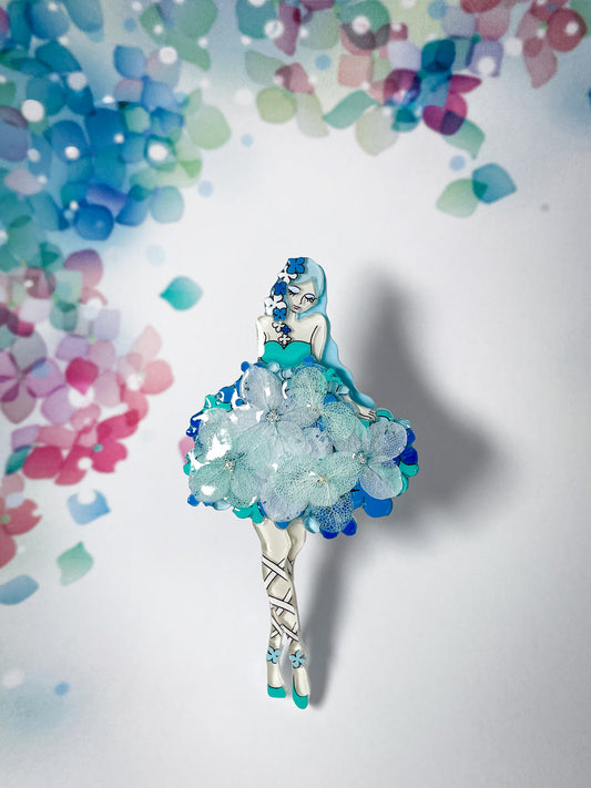 Hydrangea Ballerina Brooch (Blue)