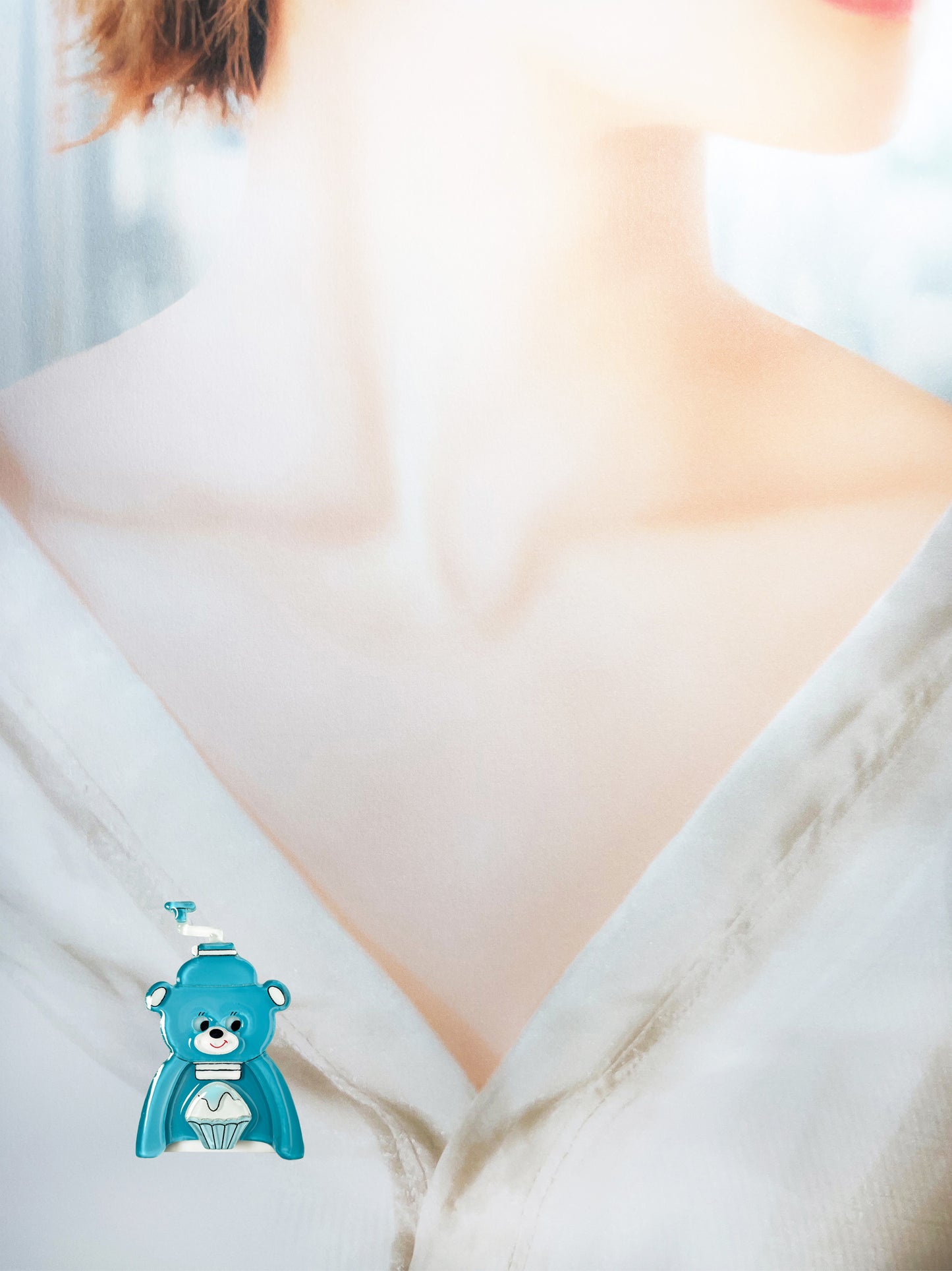 Bear Shaved Ice Machine Brooch (Hawaiian Blue)