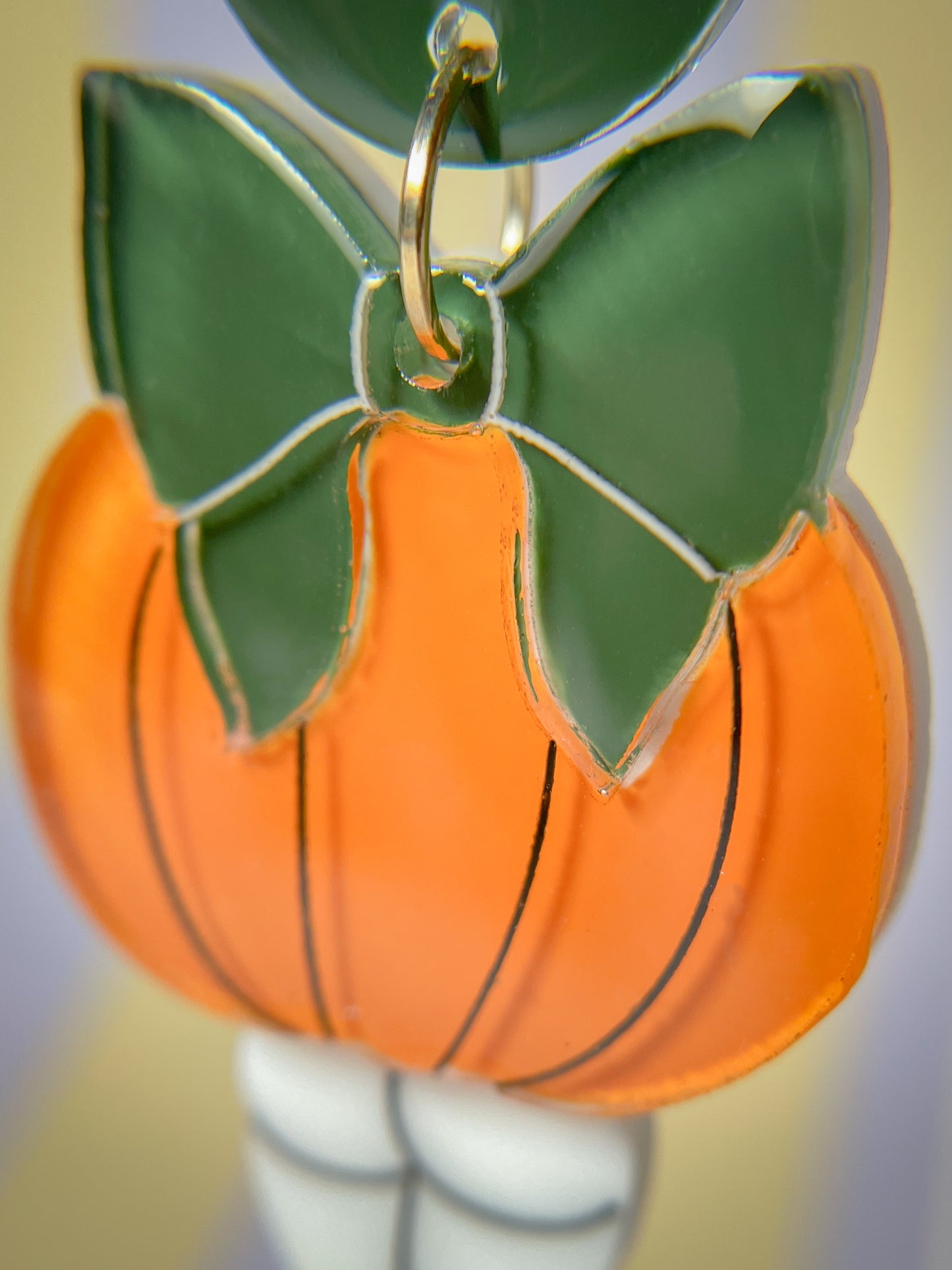 Bootylicious pumpkin drop earrings (Green)