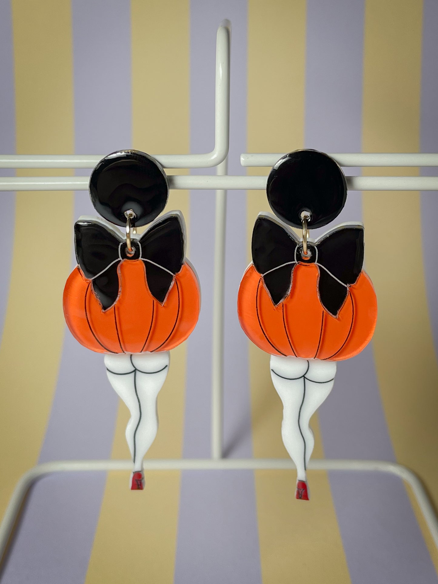 Bootylicious pumpkin drop earrings (Black)