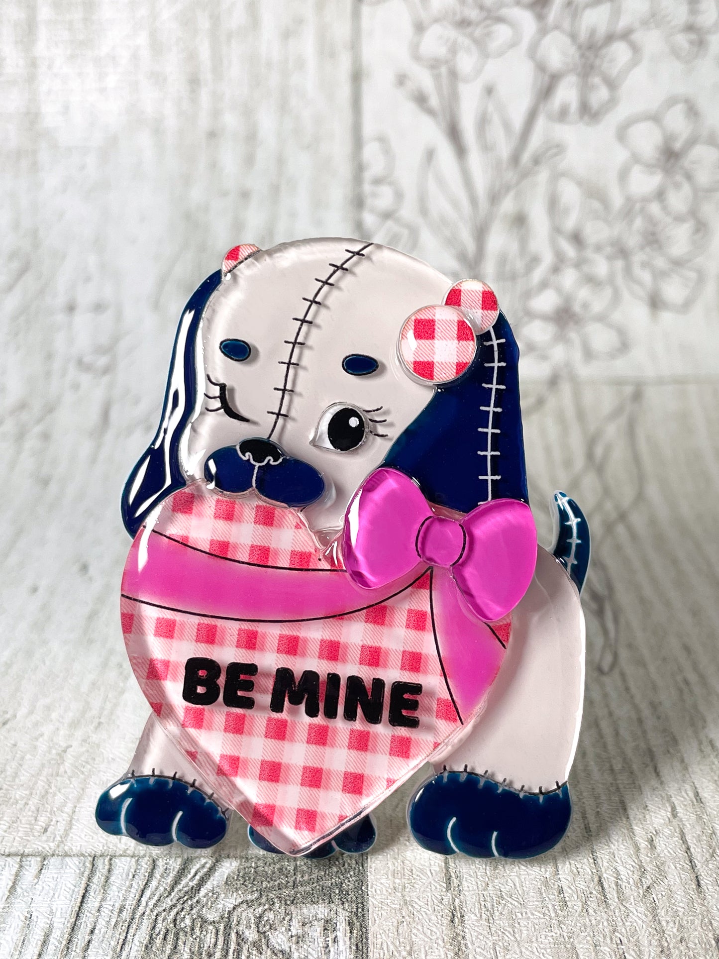 Stuffed Dog in Love Brooch (Checkered heart with Pink ribbon)