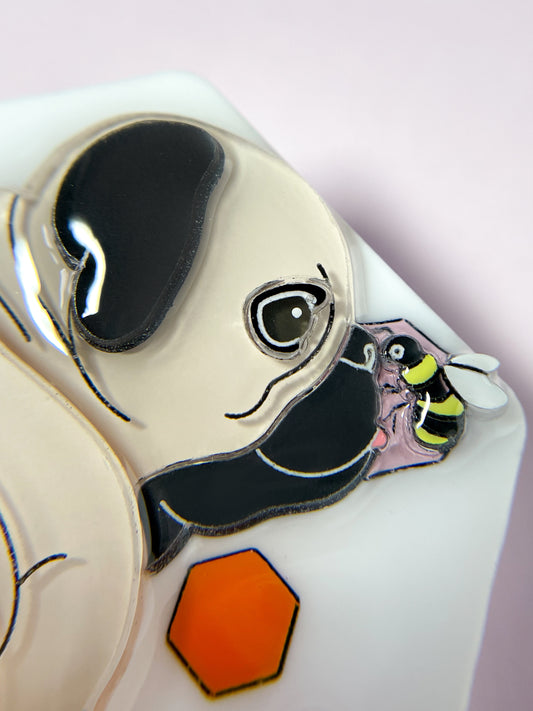 Bee Kind Brooch (Fawn pug)