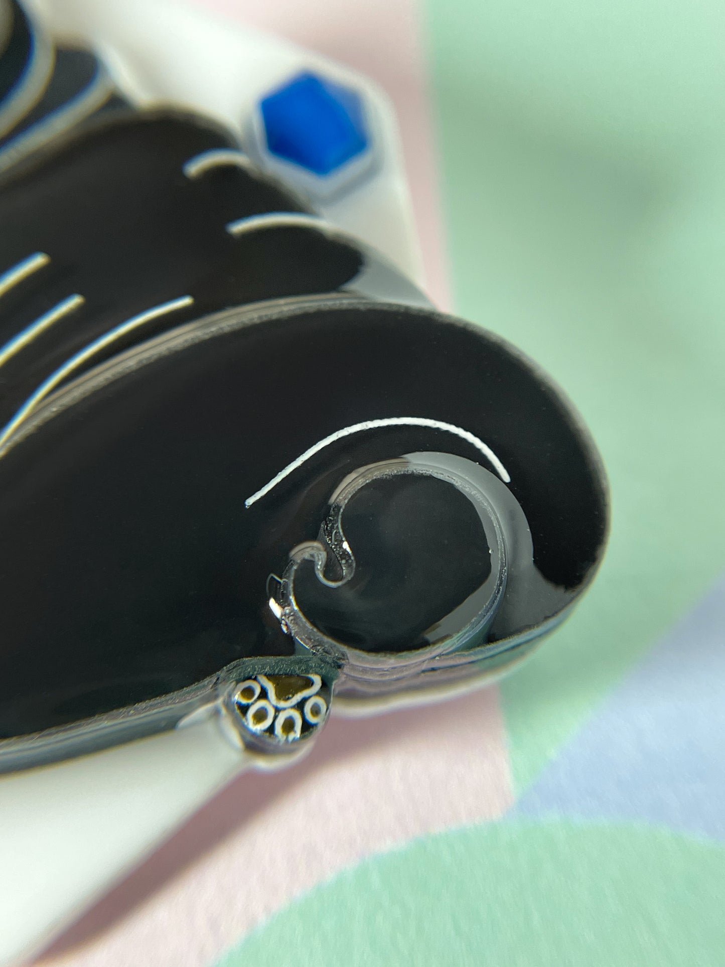 Bee Kind Brooch (Black pug)
