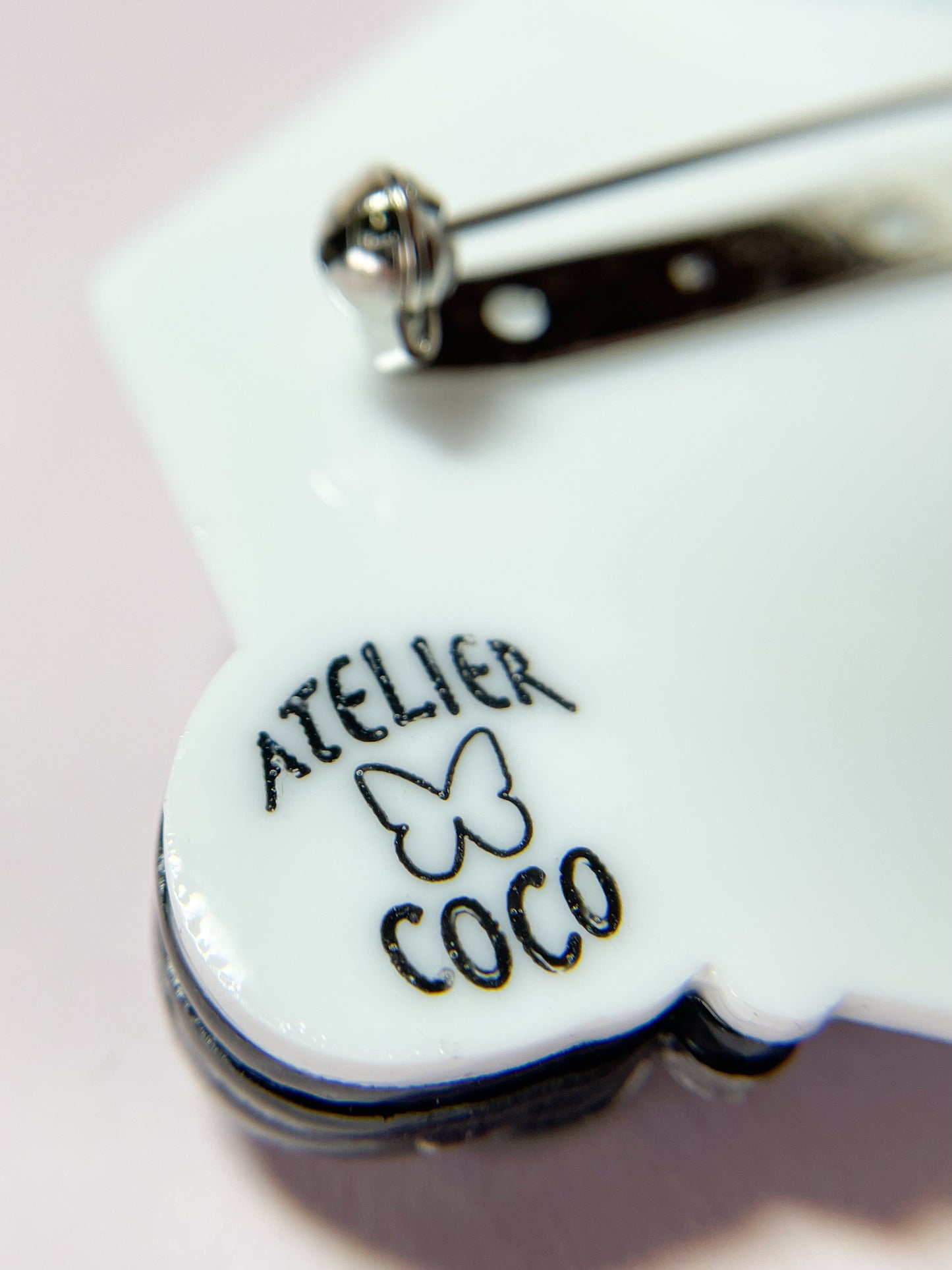 Bee Kind Brooch (Black pug)