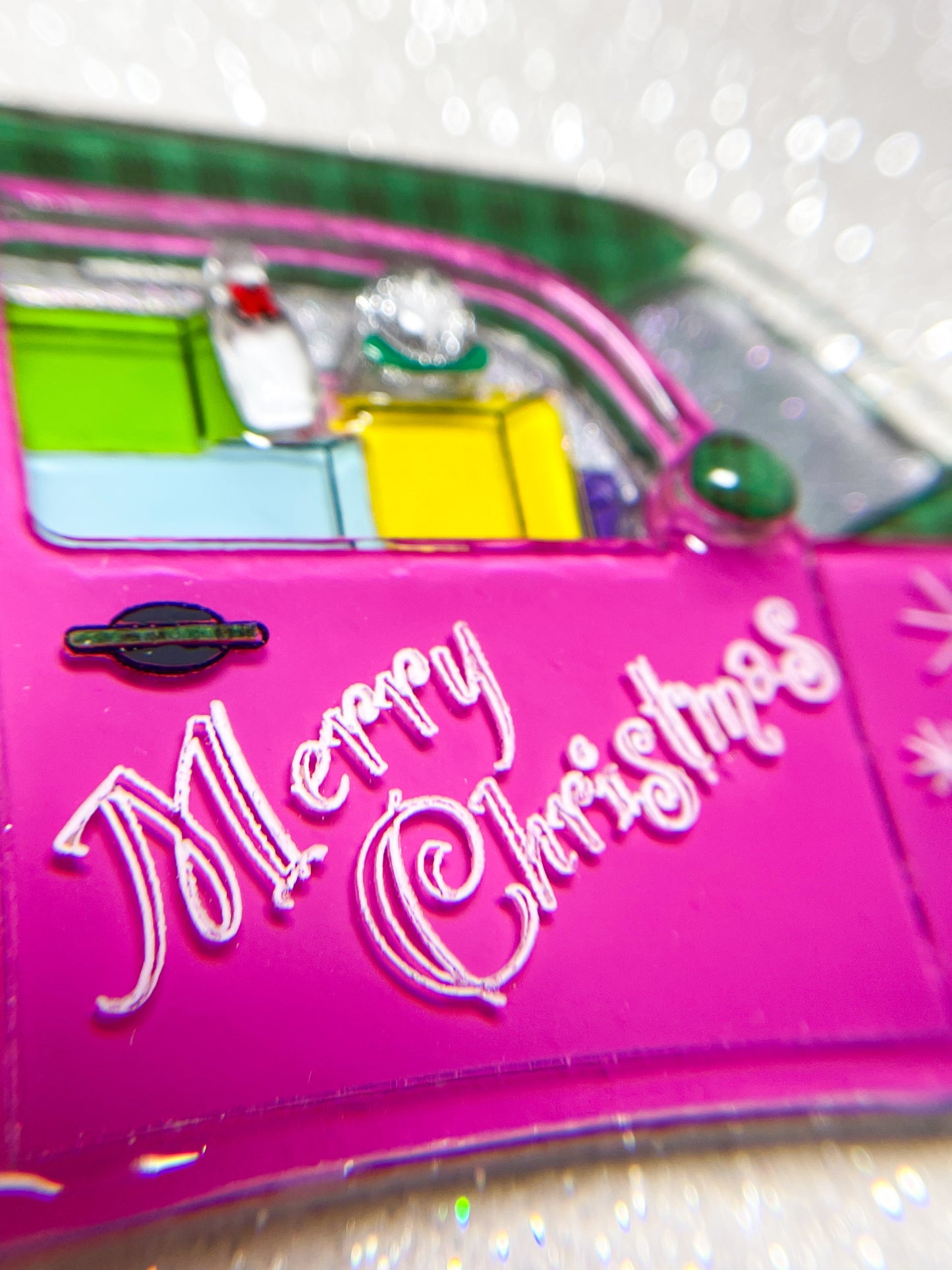 Merry Christmas ~The pink car brings happiness~