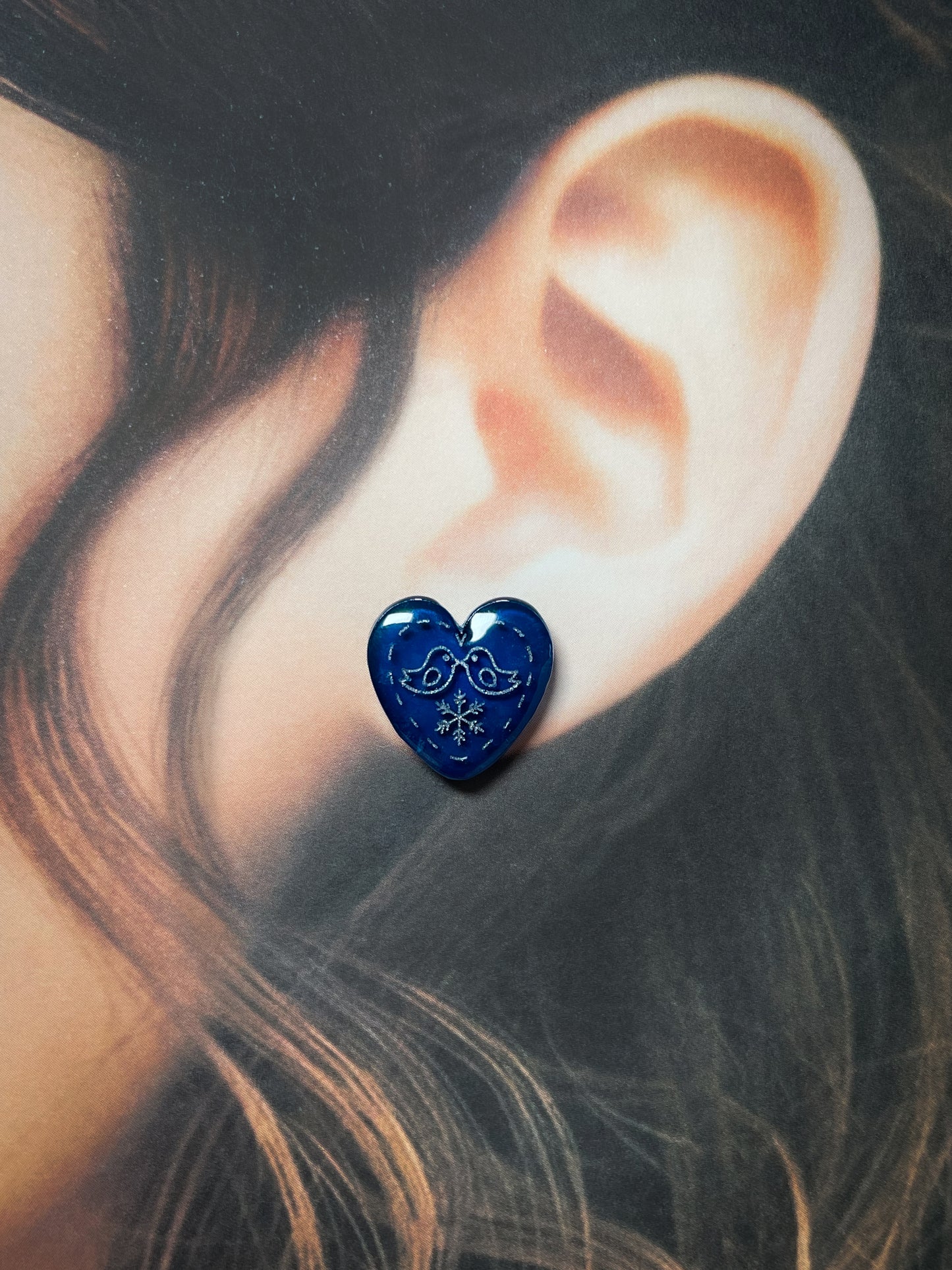 Kissing birds stud earrings (Navy blue)