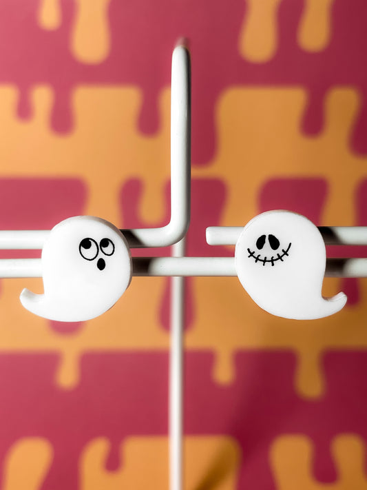Boo! Ghost stud earrings (asymmetry)