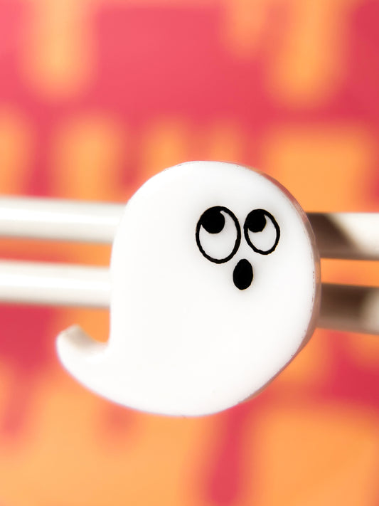 Boo! Ghost stud earrings (asymmetry)