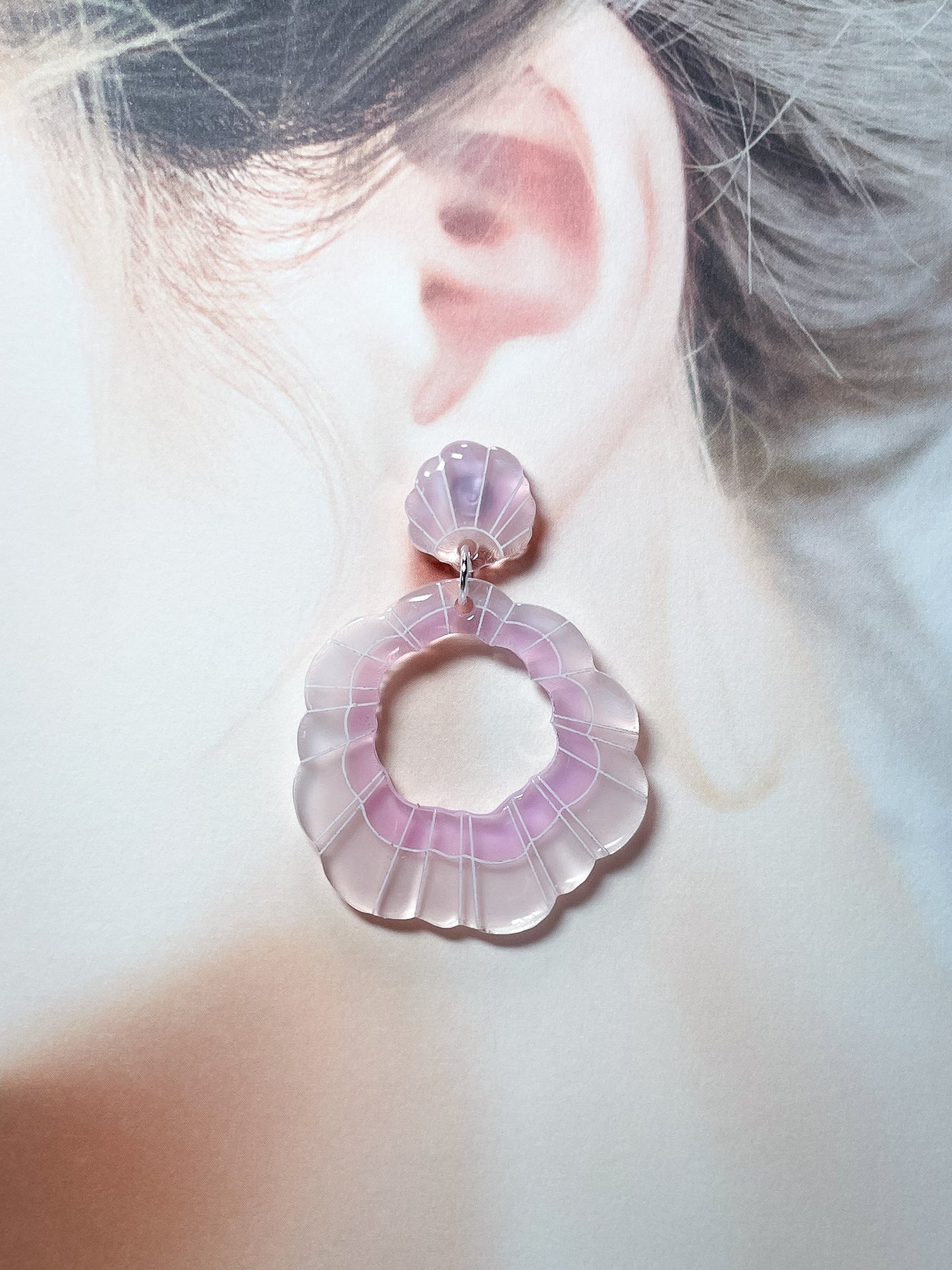 Clear seashell drop earrings (Pink)