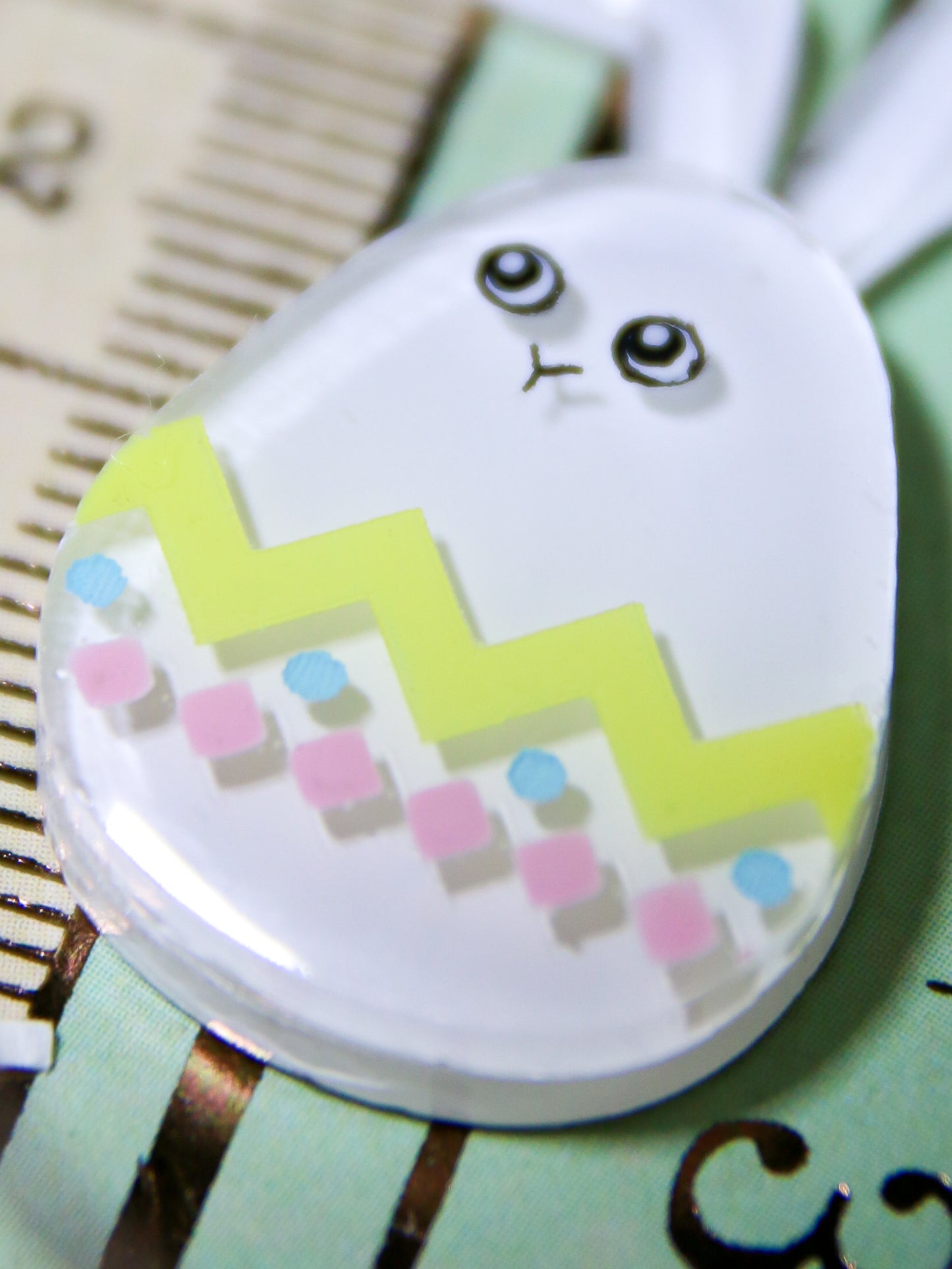 Happy easter egg bunny - Small egg bunny with a bent ear