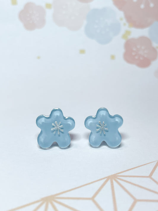 Plum blossom stud earrings (Blue)