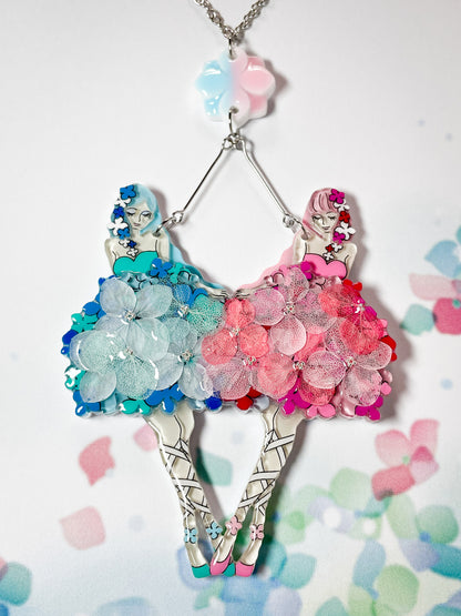 双子の紫陽花バレリーナネックレス