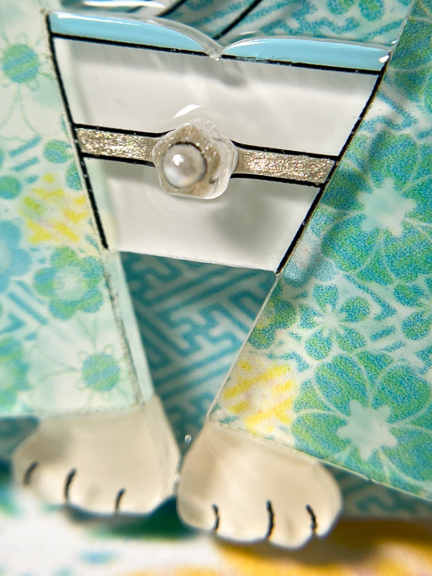 Kimono Shiba Brooch (Black & Tan)