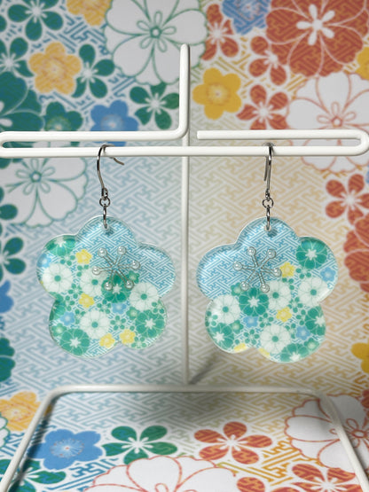 Plum Blossom Drop Earrings (Green)