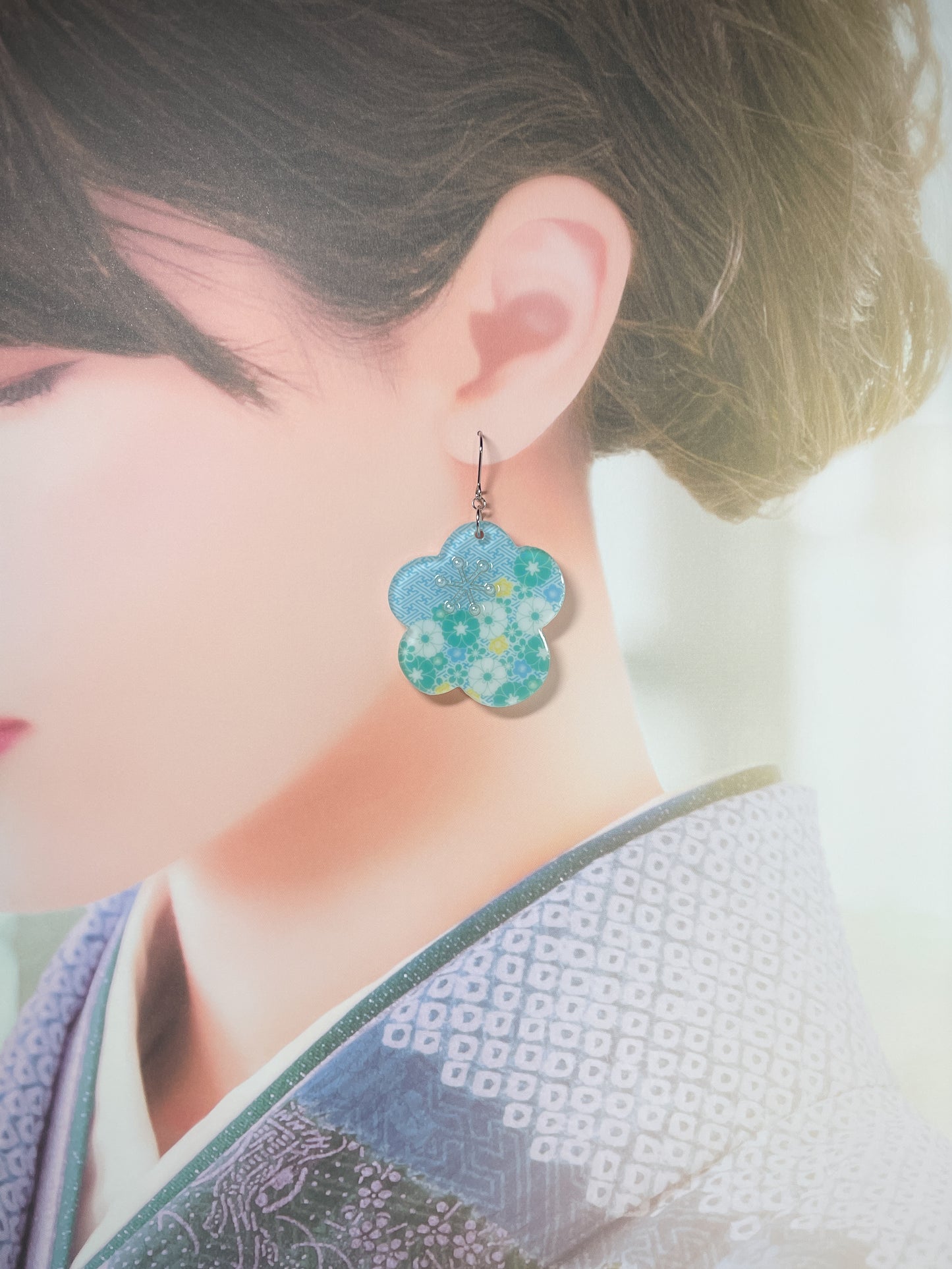 Plum Blossom Drop Earrings (Green)