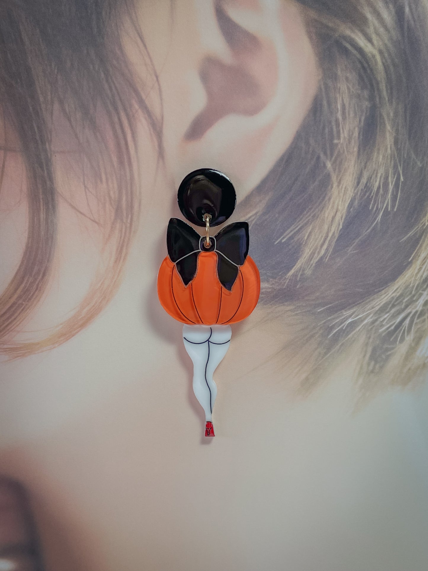 Bootylicious pumpkin drop earrings (Black)