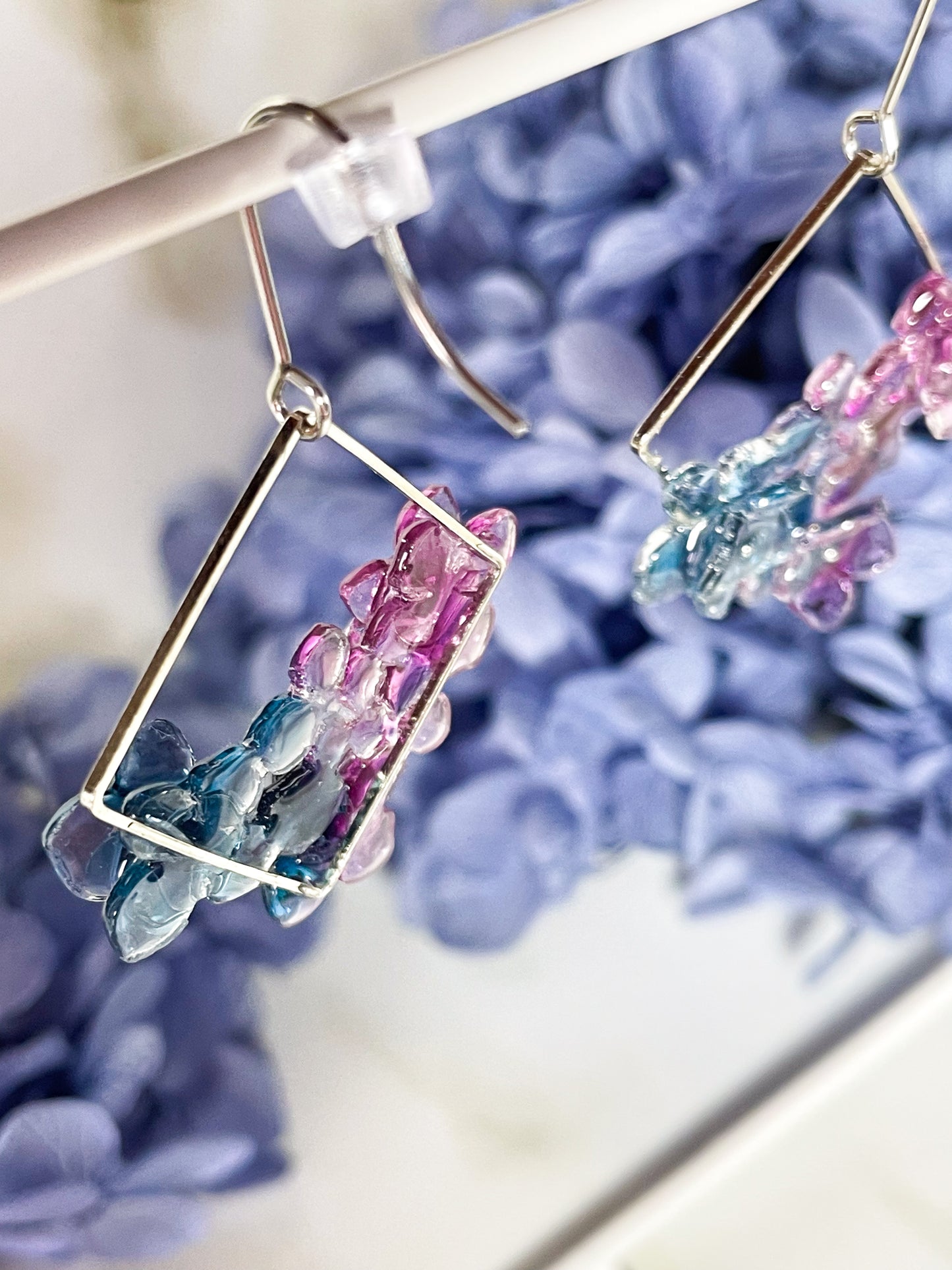 Hydrangea earrings (Bluish-purple)
