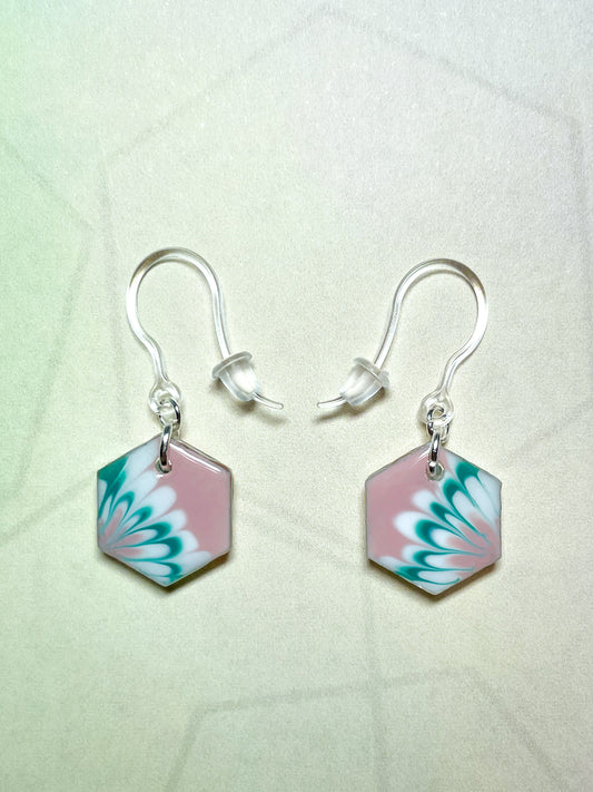 Peacock drop earrings (Milk pink)