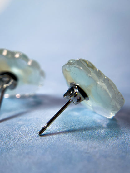 Clear seashell stud earrings (Blue)