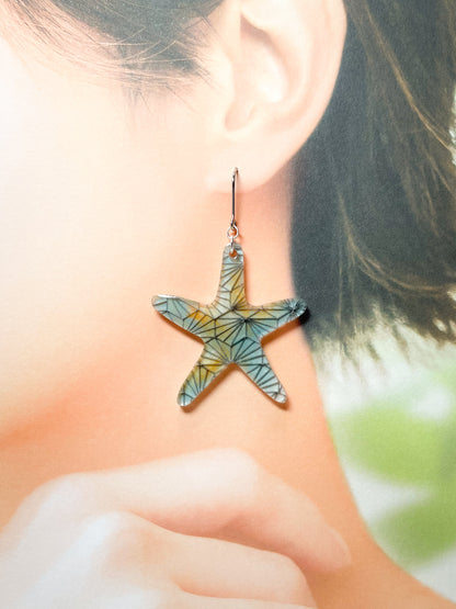 Geometric pattern starfish drop earrings (green)