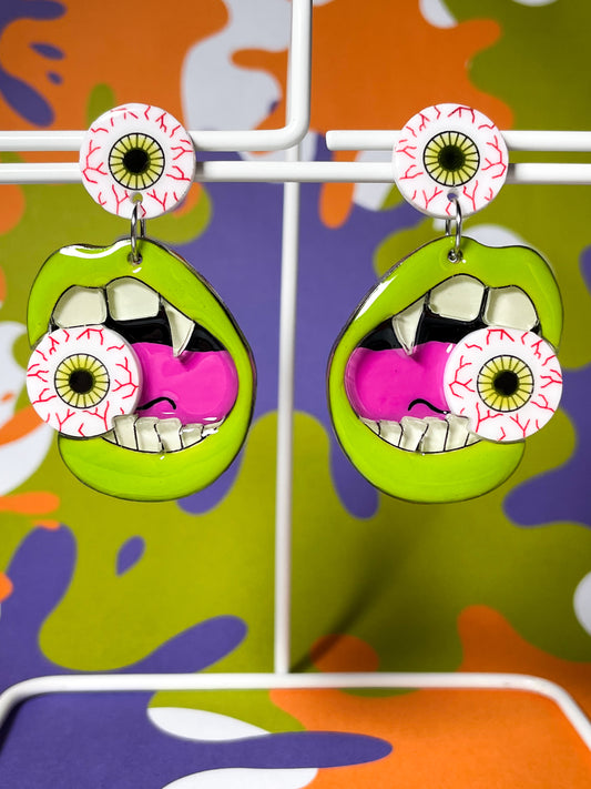 Eating Eyeball Earrings (Yellow-green Lip)