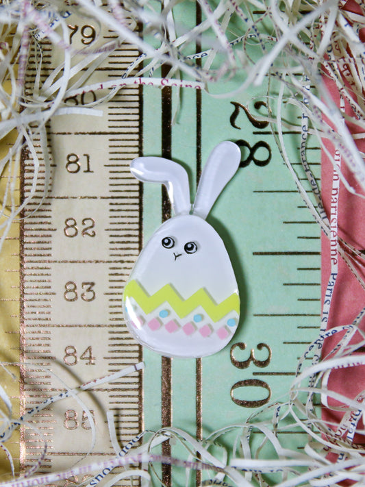 Happy easter egg bunny - Small egg bunny with a bent ear